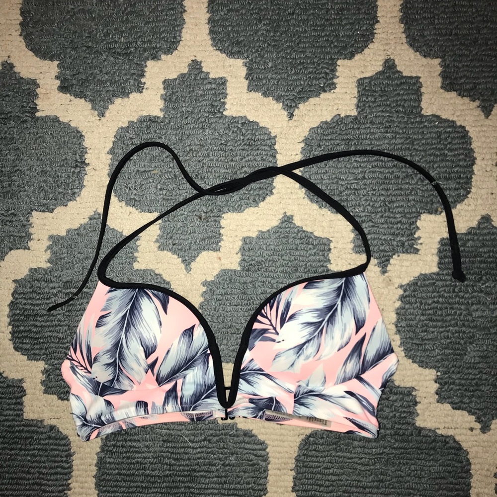 Victoria’s secret pink bathing suit top
